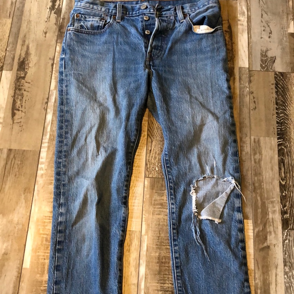 Cute Levi’s mom jeans